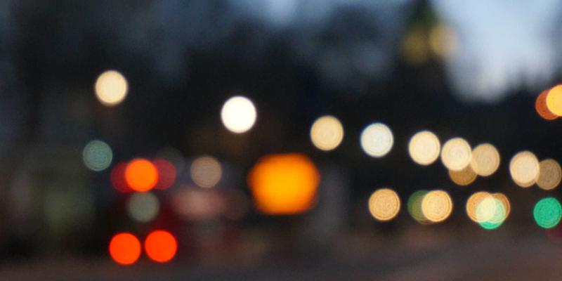 济南手表表镜划痕修复指南：蓝宝石与矿物玻璃的不同处理工艺及古董钟修复技艺