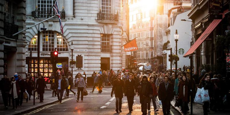 济南钟表维修88：守护时光的艺术，从专业保养到天明钟传承